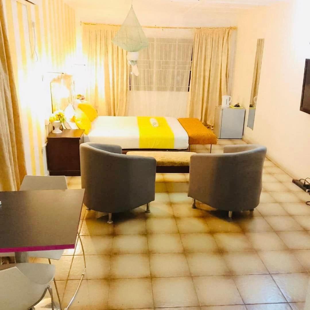 Zunox Guest House Freetown Exterior photo