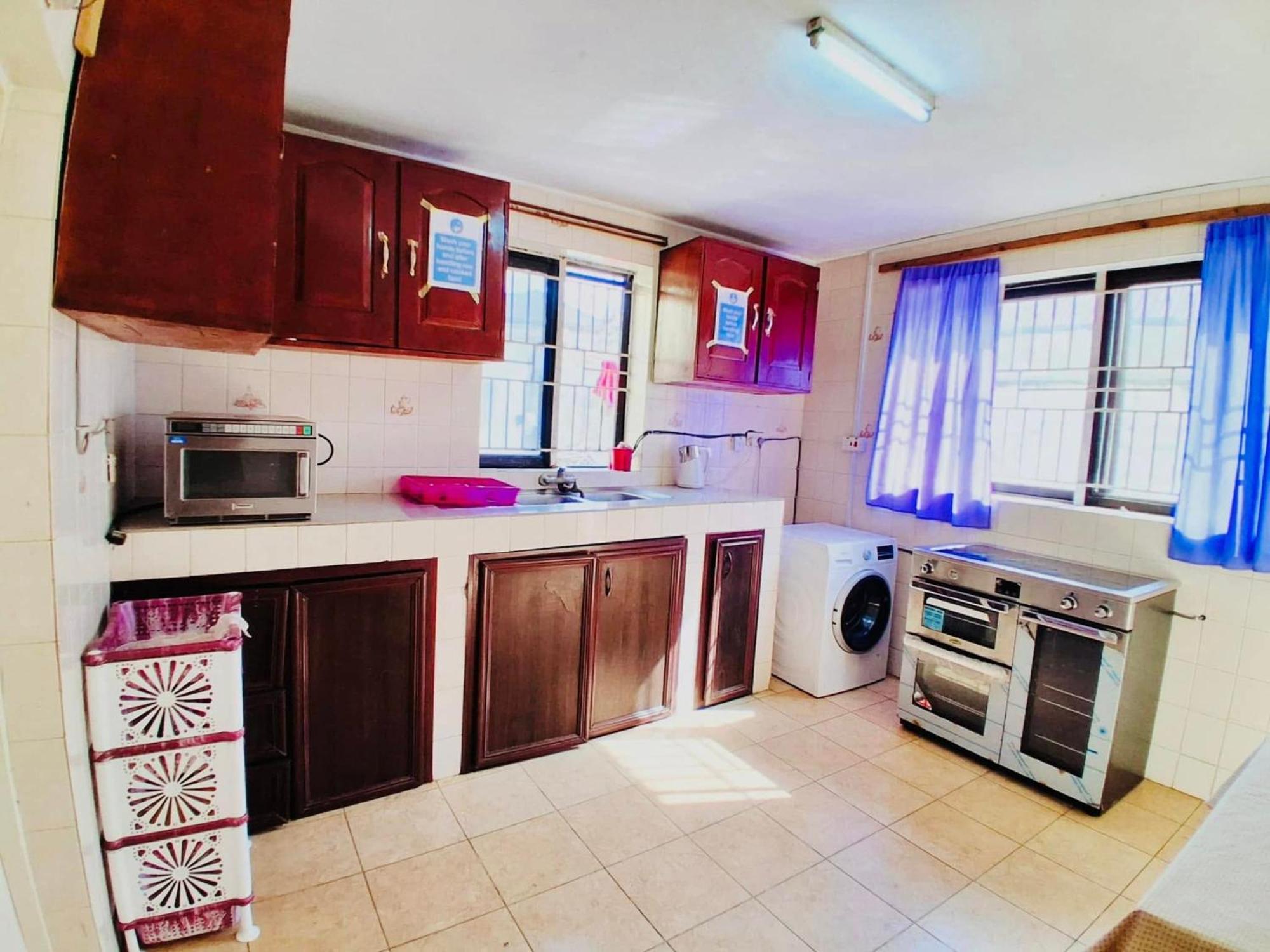 Zunox Guest House Freetown Exterior photo