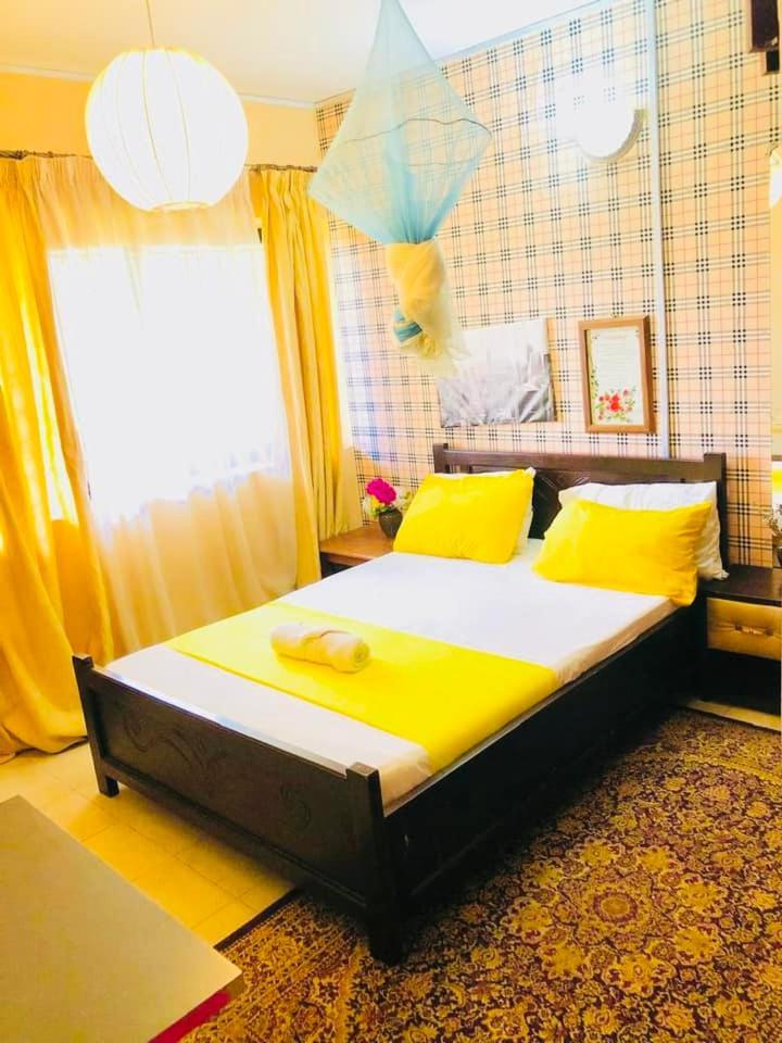 Zunox Guest House Freetown Exterior photo