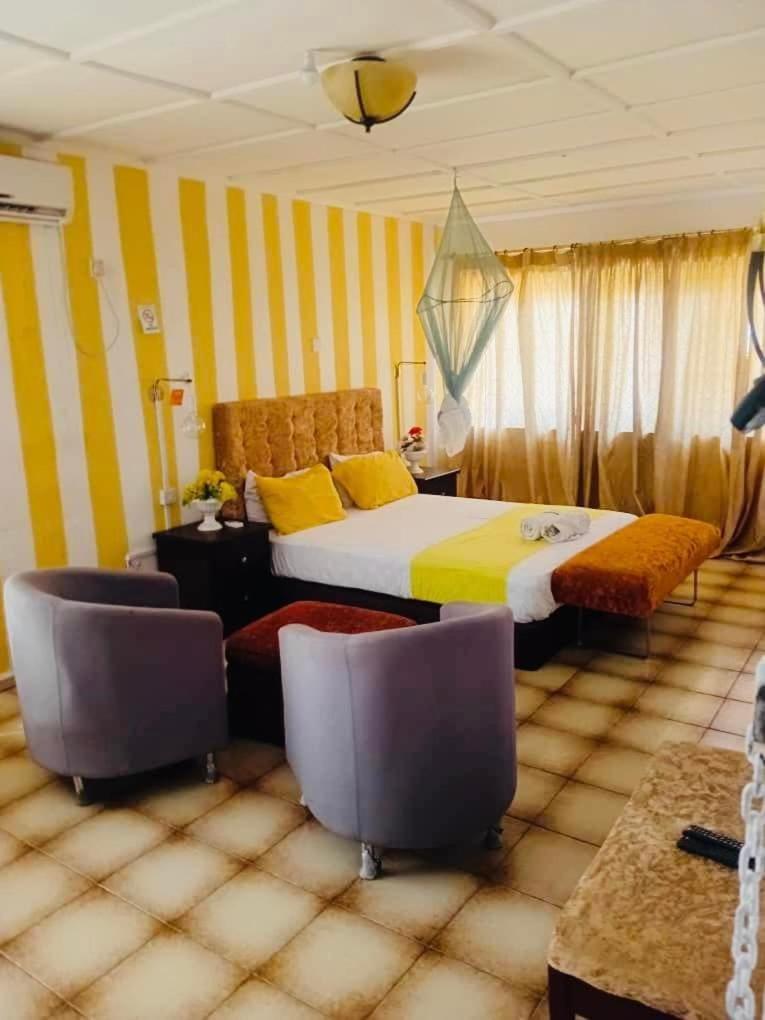 Zunox Guest House Freetown Exterior photo